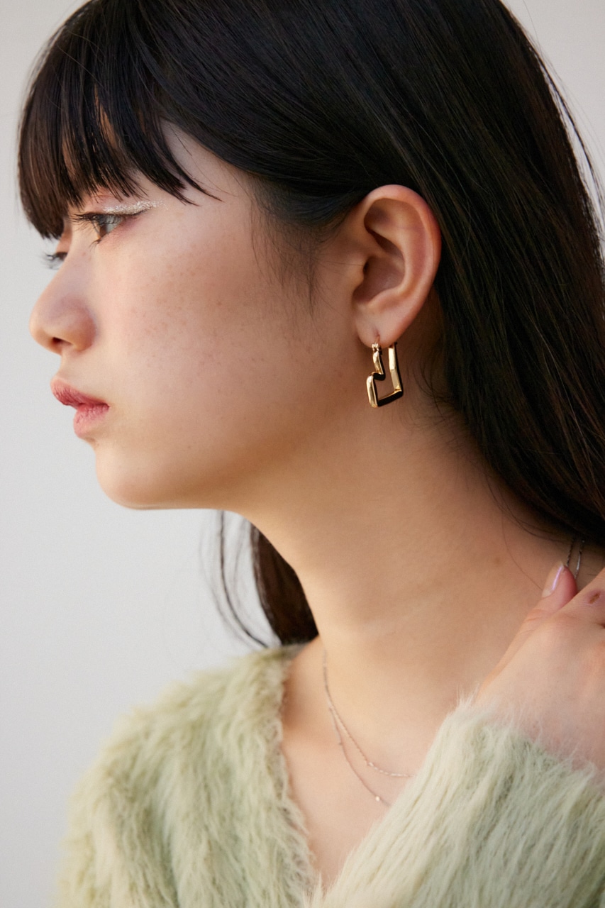 AZUL BY MOUSSY | ニュアンスハートシェイプドフープピアス (ピアス