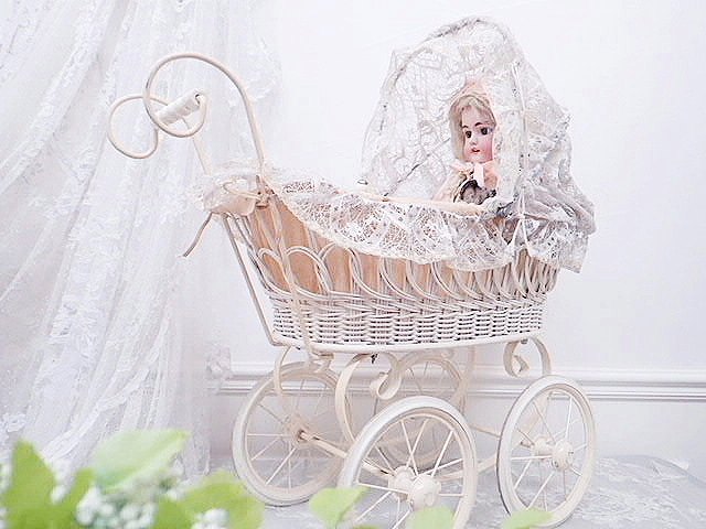 レース天蓋付ドール用 乳母車 - 薔薇と天使のアンティーク