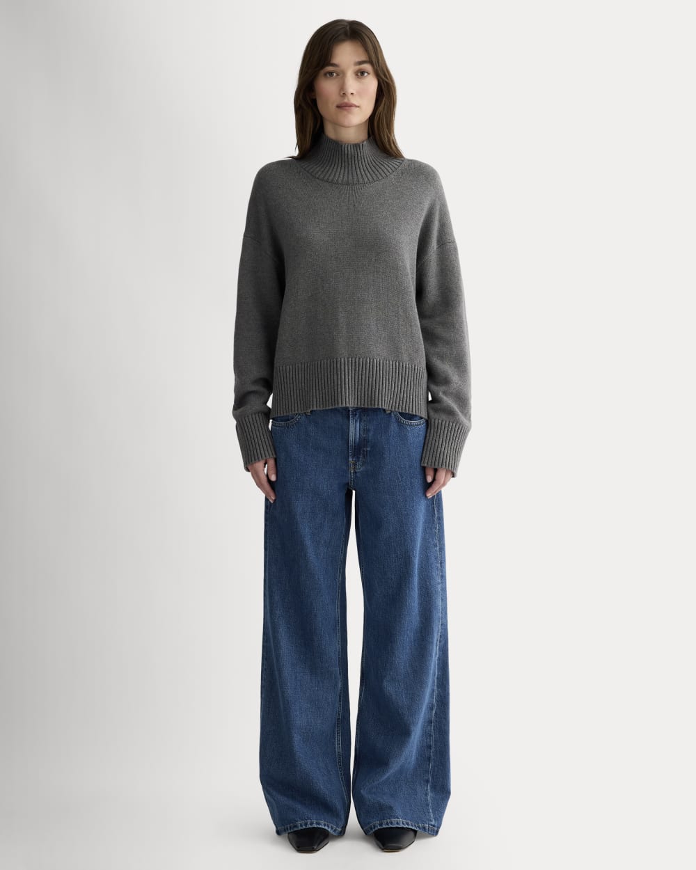 The Boxy Turtleneck in Everyday Cotton | Heathered Charcoal – Everlane