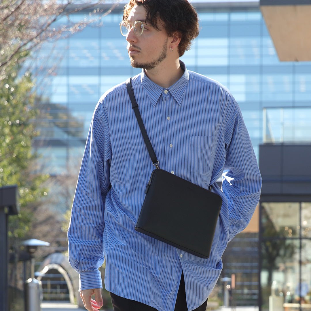 Evoon みがるサコッシュレザー【ブラック 3営業日以内に発送/ダーク