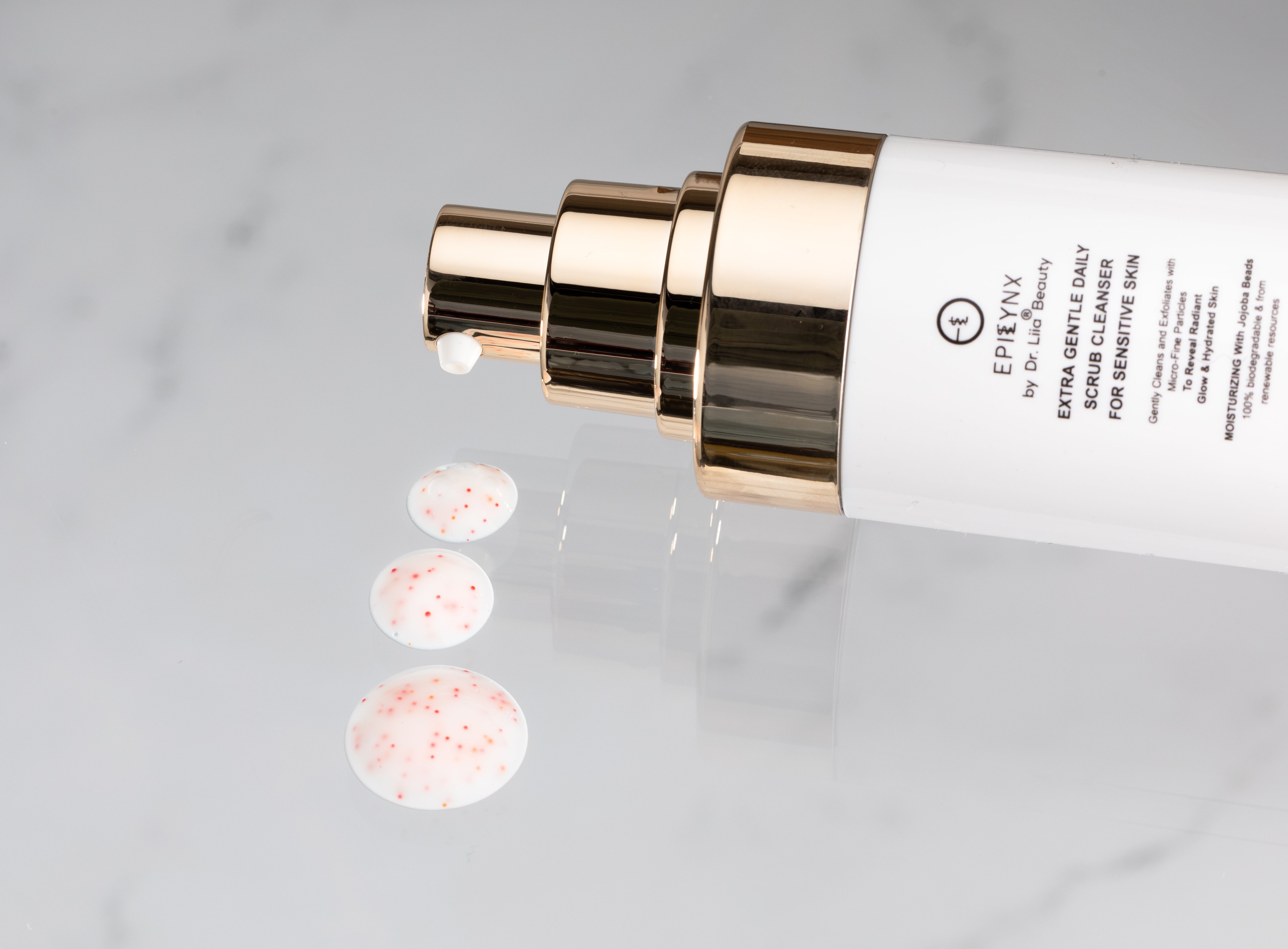 Gentle Exfoliating Face Scrub – Hyaluronic Acid, Aloe Vera & Biodegrad