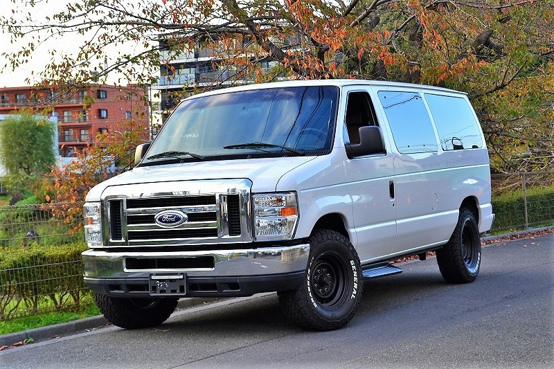 フォード エコノライン E150 XLT オシャレなシートカスタム 中古車