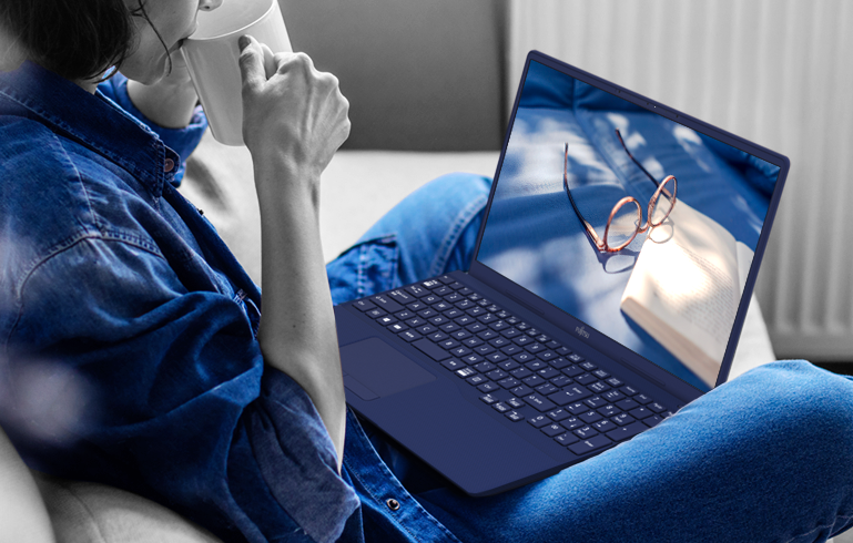 15.6型ワイド ノートパソコン（PC） LIFEBOOK THシリーズ（TH90/F3