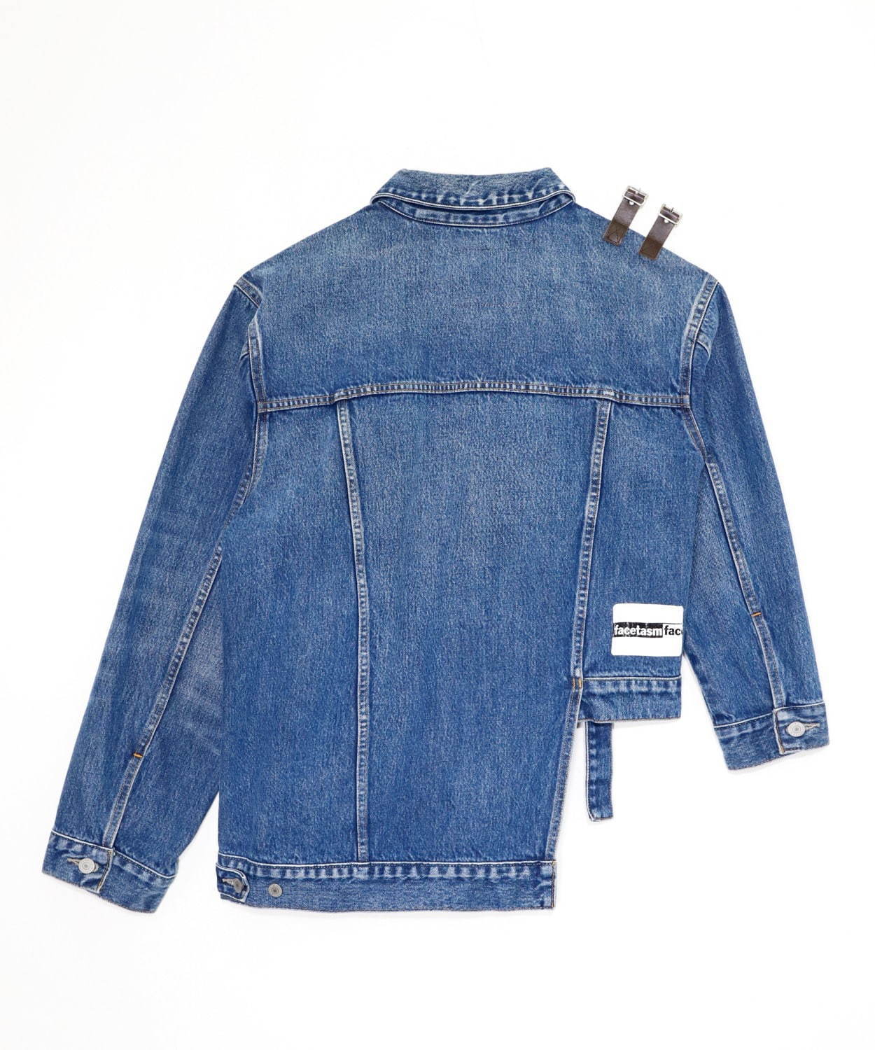 リーバイス×ファセッタズム、アシンメトリー＆捻りディテールの