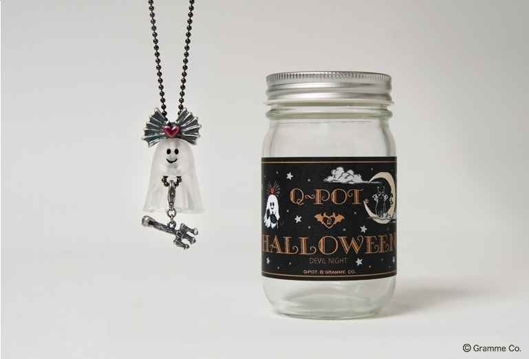 Q-pot.のハロウィン限定アクセサリー、スケルトンのオバケちゃん＆黒猫