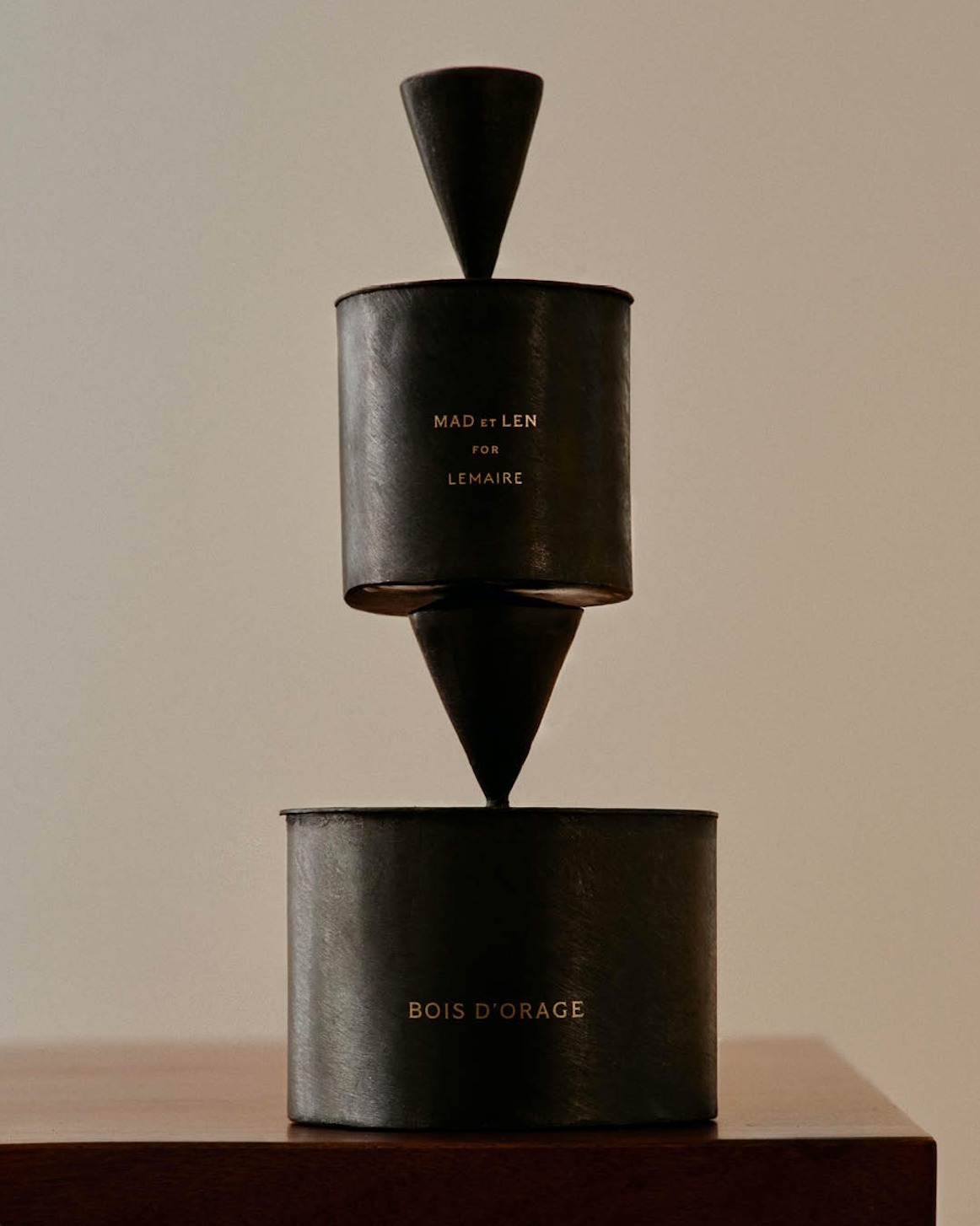 ルメール×マドエレン初のルームフレグランス、“ヒノキやパチョリ香る