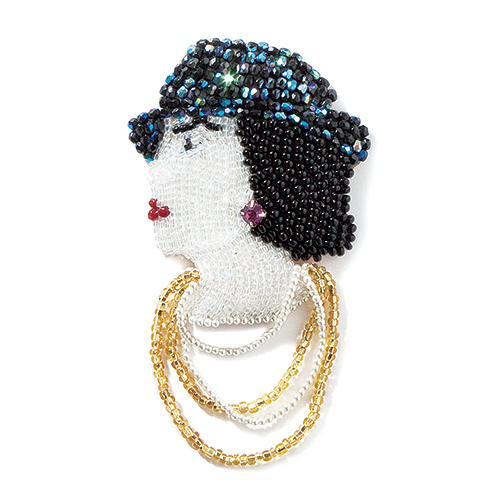 ココ・シャネル、オードリーのブローチ！トゥモローランドで