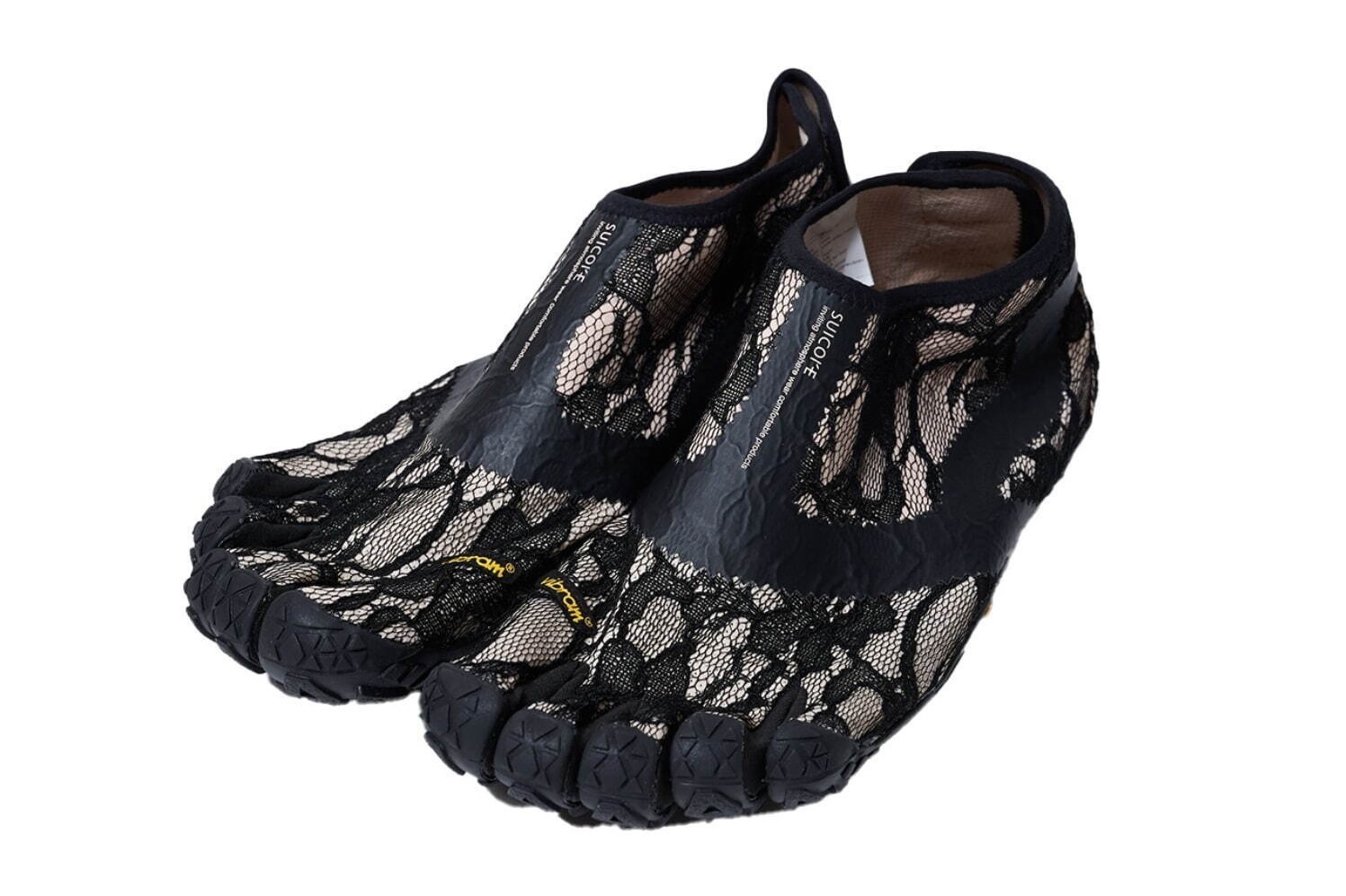 ダブレット×スイコック、繊細なレース仕様の5本指シューズ - ブラック