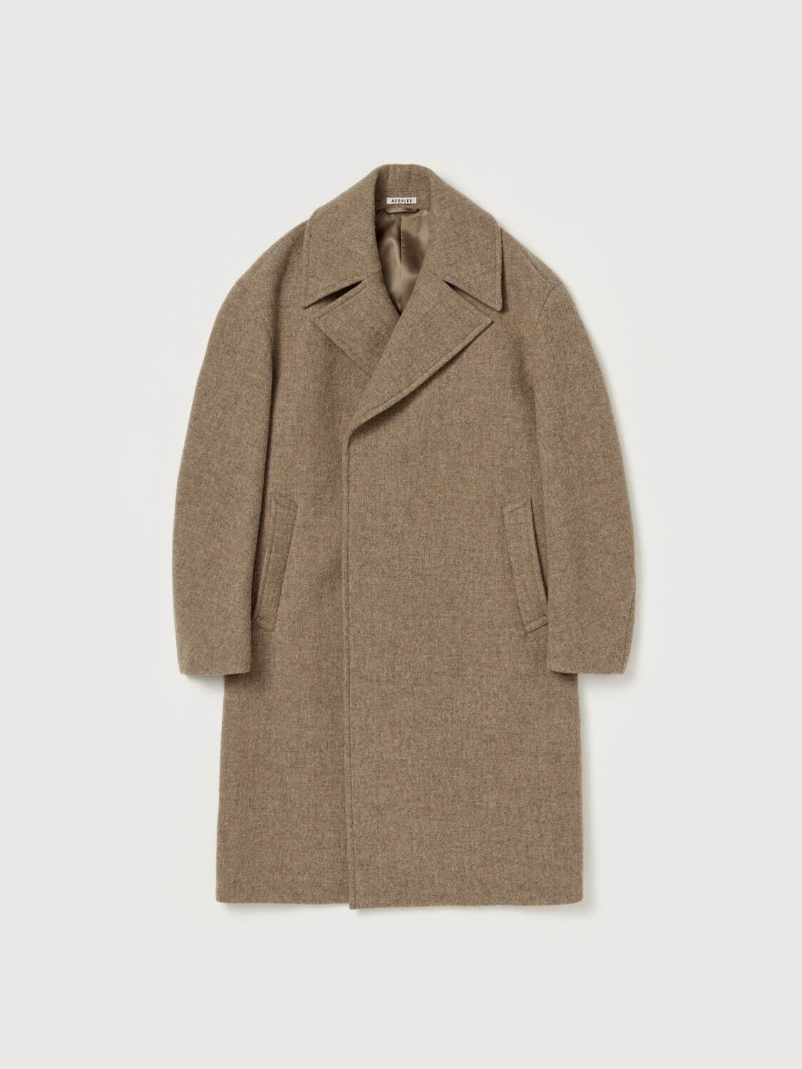 オーラリーの24年秋冬ウィメンズアウター、クラシックなツイードコート