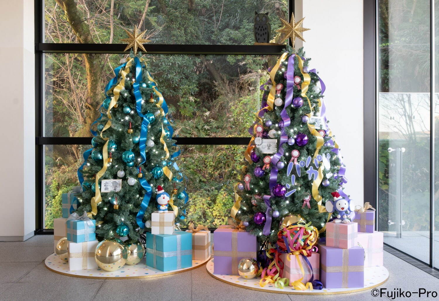 藤子・F・不二雄ミュージアムのクリスマス、“どこでもドア＆スモール