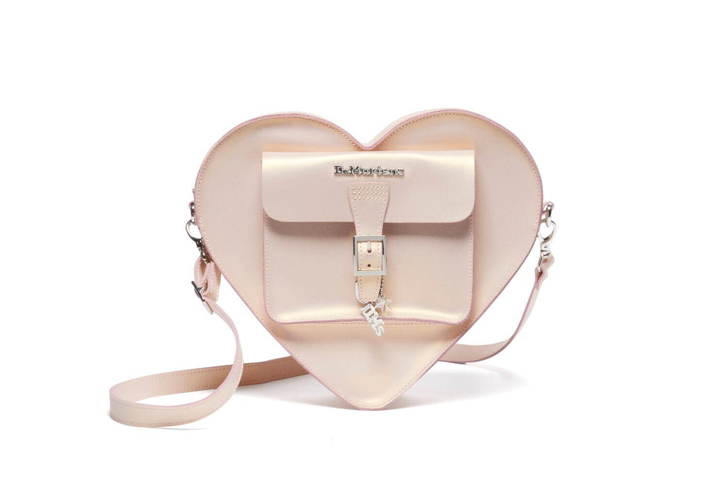 ドクターマーチンのバレンタイン限定「ハート バッグ」パウダーピンク