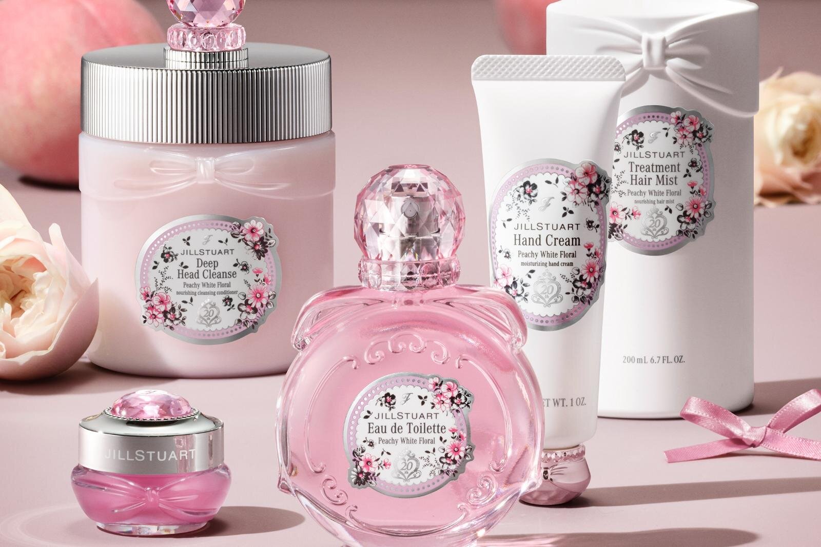 ジルスチュアート ビューティ25年冬コスメ「ピーチー ホワイト