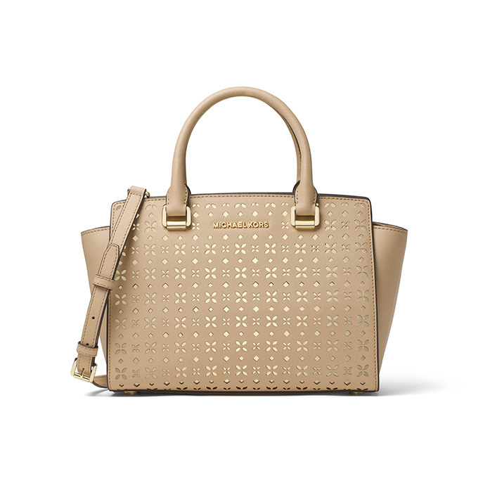 マイケル マイケル・コースからフラワーモチーフのサッチェルバッグや