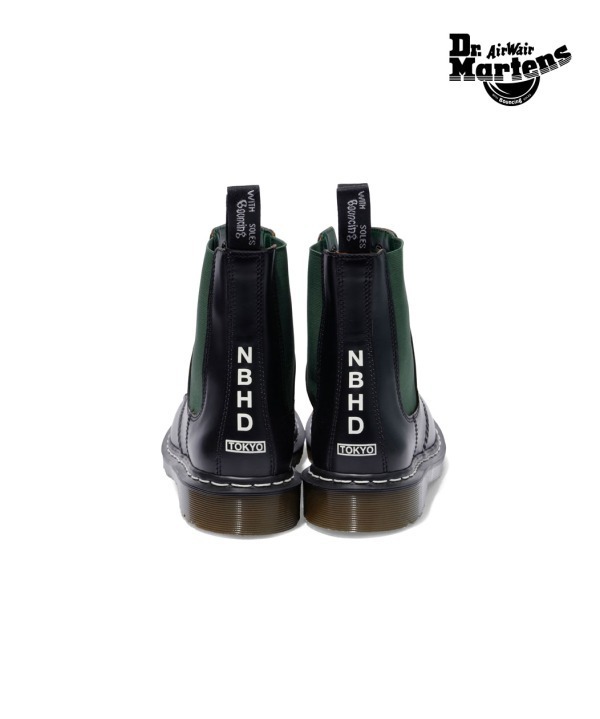 ネイバーフッド×ドクターマーチンのコラボシューズ、サイドゴアを施