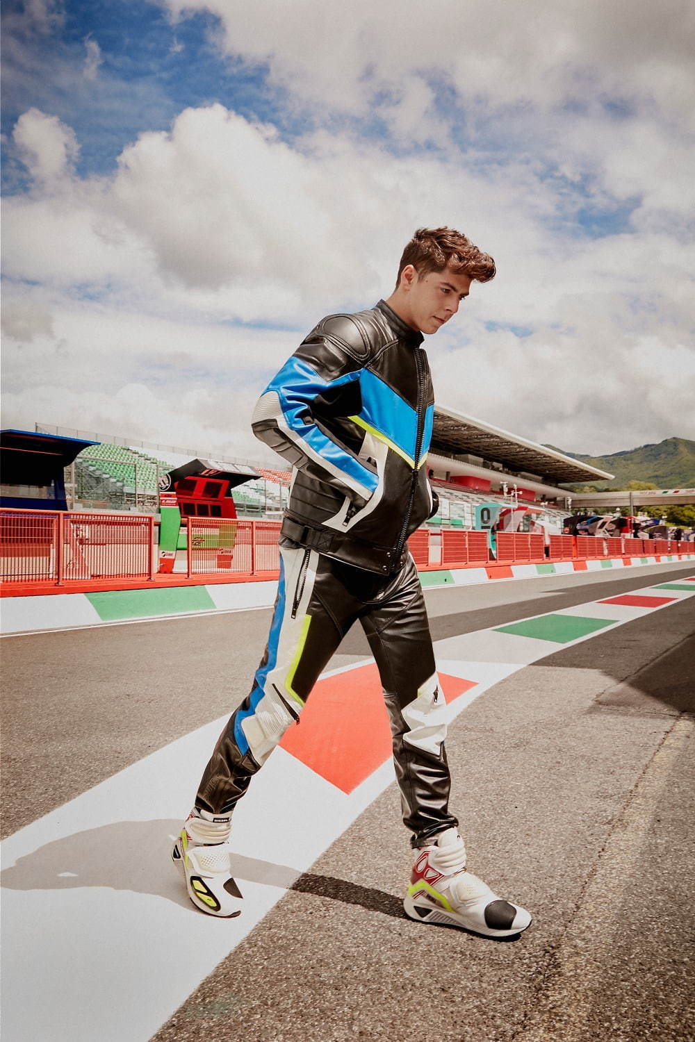 写真20/24｜ディーゼル“モータースポーツ”着想のレザージャケットやT