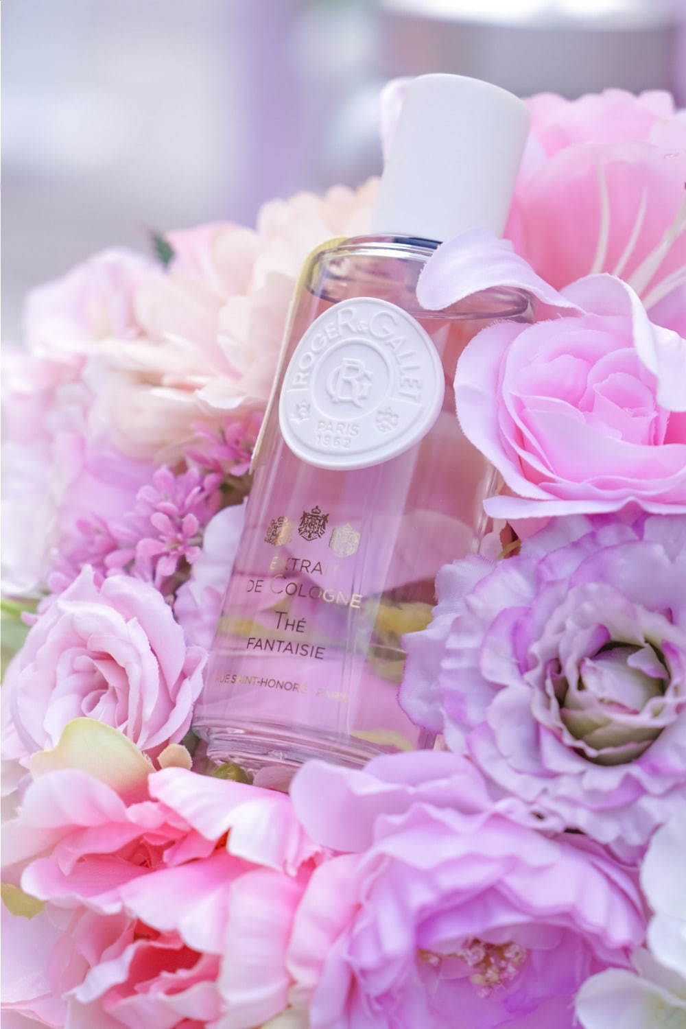 ロジェ・ガレ“紅茶の香り”「テ ファンタジー」花々であふれる