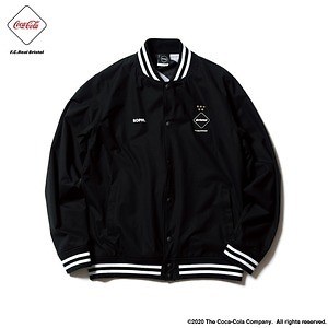 F.C.R.B.×「コカ·コーラ」ロゴを配したジャケットやフーディー、星