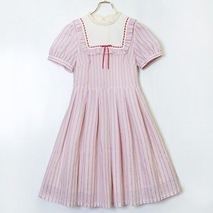 エミリーテンプルキュート“ローズ”咲き誇る春色ワンピース、ブーケの