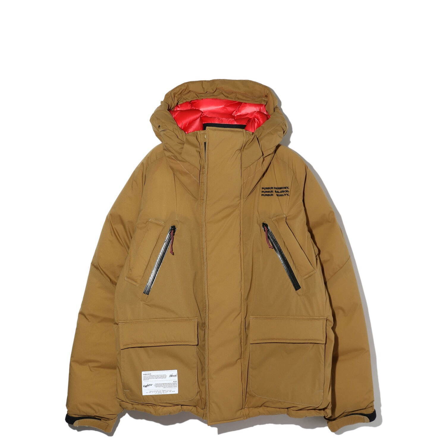 デンハム×ナンガのダウンジャケット、高品質羽毛を採用したショート丈