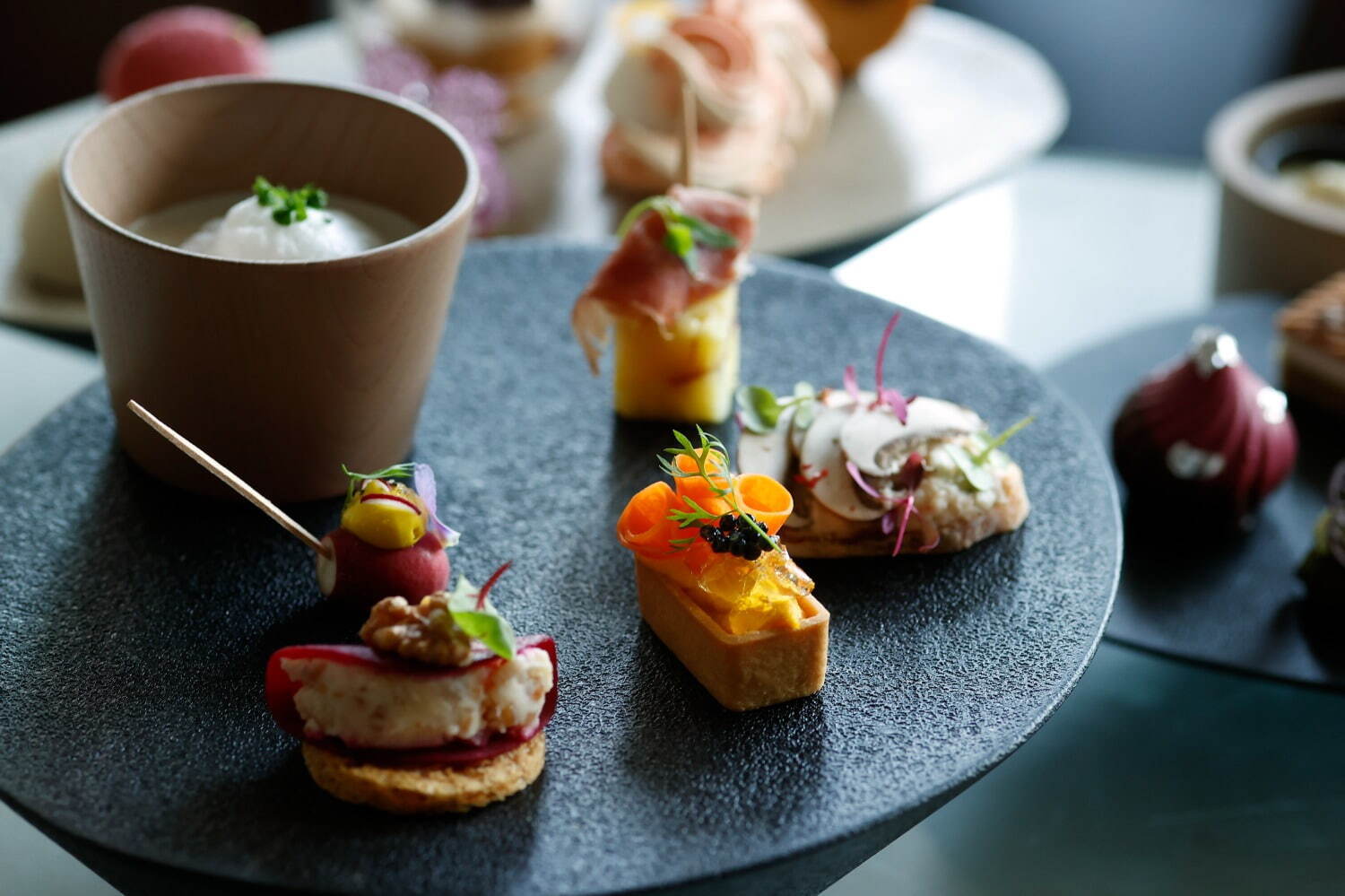 パレスホテル東京、赤木明登のオリジナル漆器で楽しむアートな新