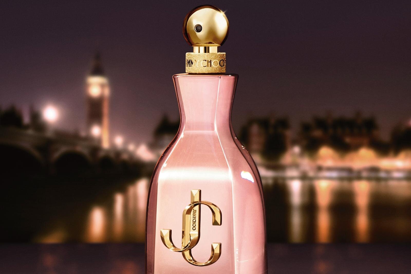 アナ スイの新香水「ロマンティカ オーデトワレ」陽気で軽やかな