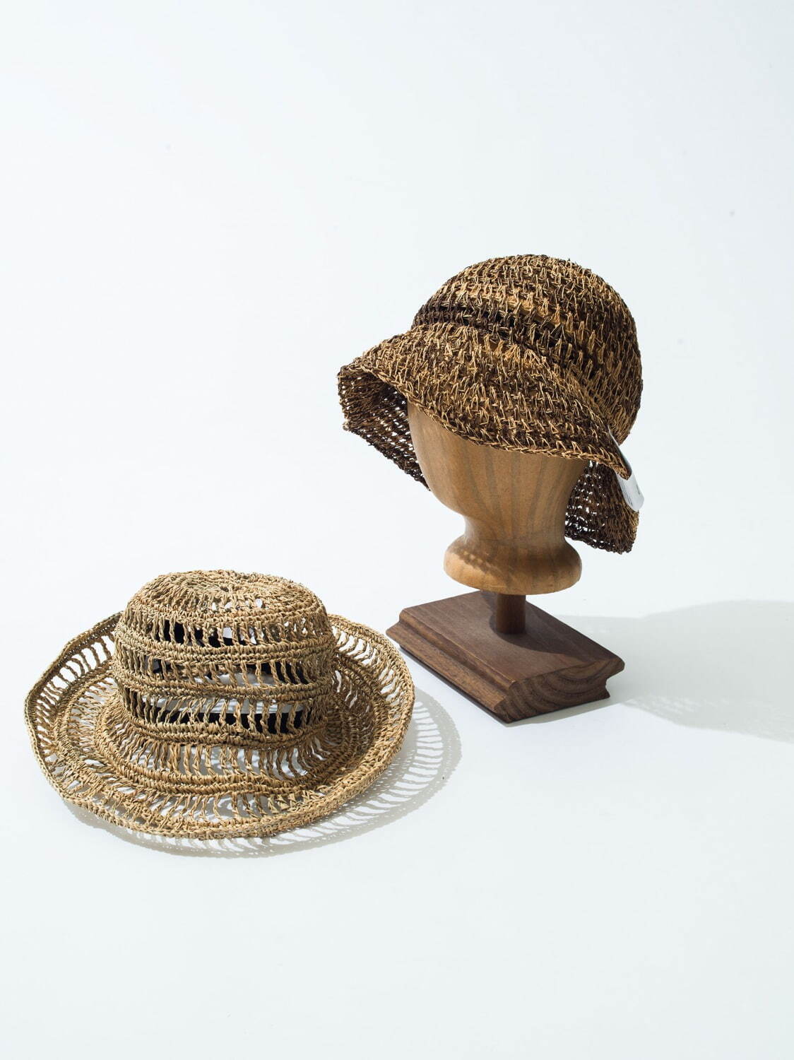 メゾンドリリス×RHC ロンハーマン“1点物”の夏用ハット、日除けに優れた