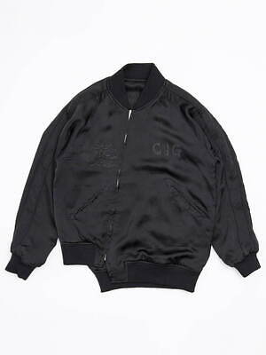 コム デ ギャルソン 青山店限定、東洋エンタープライズ“歪み