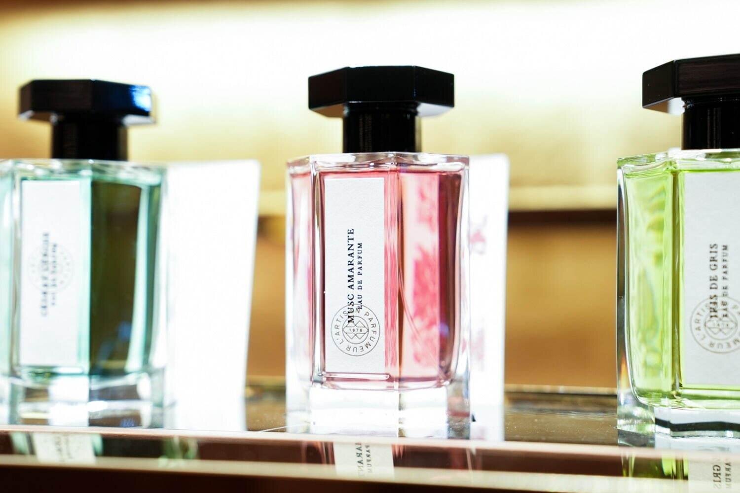 セルジュ・ルタンスの香水にミニボトルセット、金木犀やスパイシーな