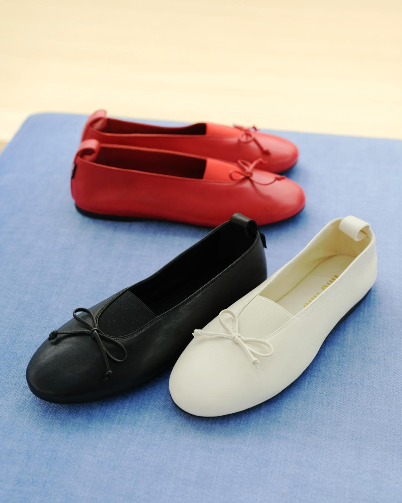 ミュウミュウ“手袋のようなフィット感”のバレリーナシューズ＆ふっくら