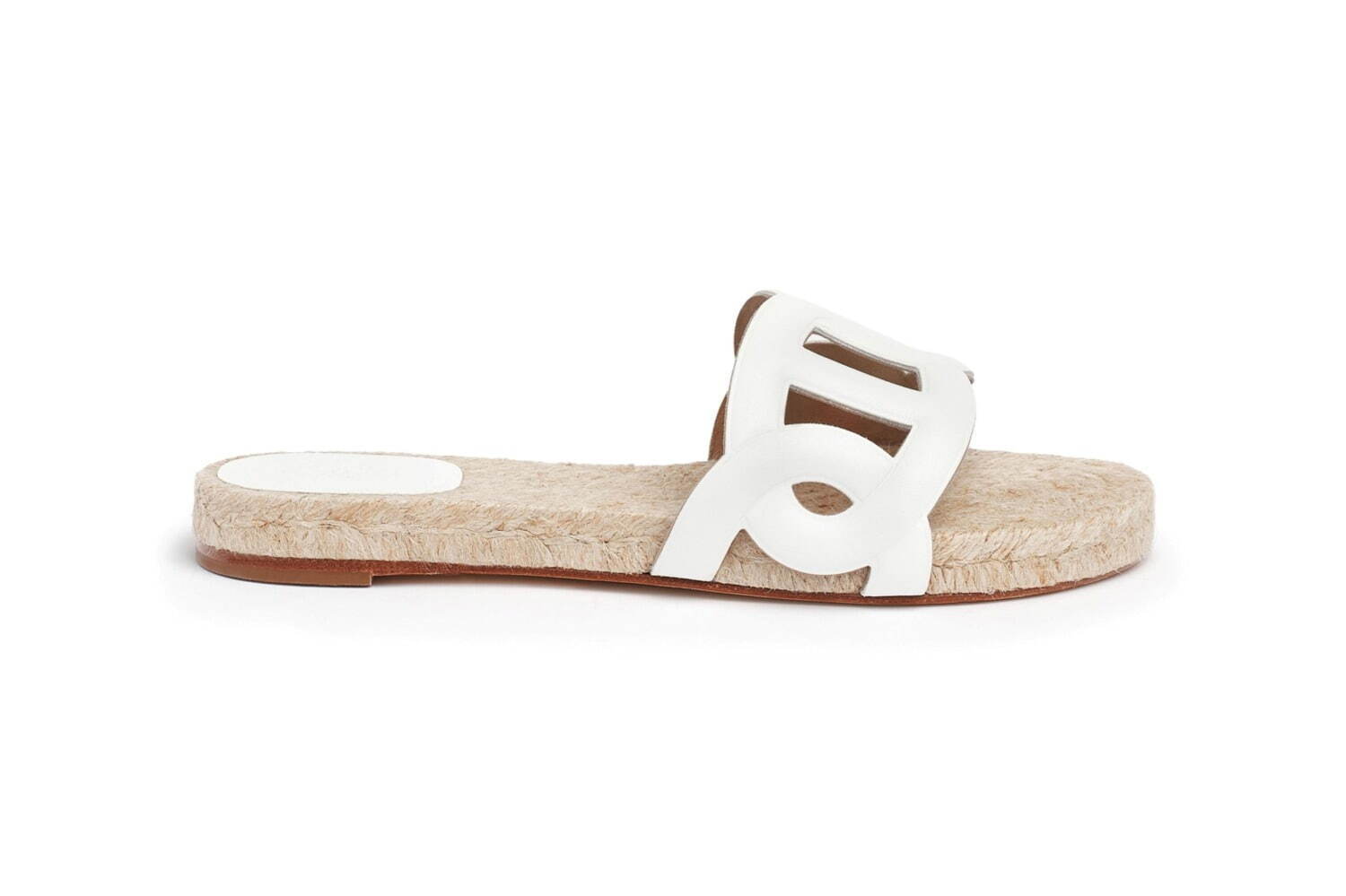 エルメス25年春夏ウィメンズサンダル、バックル輝くレザーサンダルや