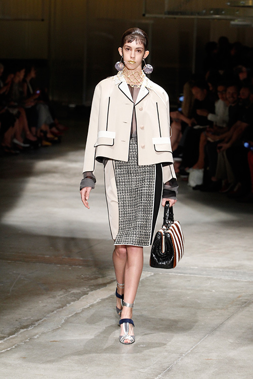 プラダ(PRADA) 2016年春夏ウィメンズコレクション - ファッションプレス