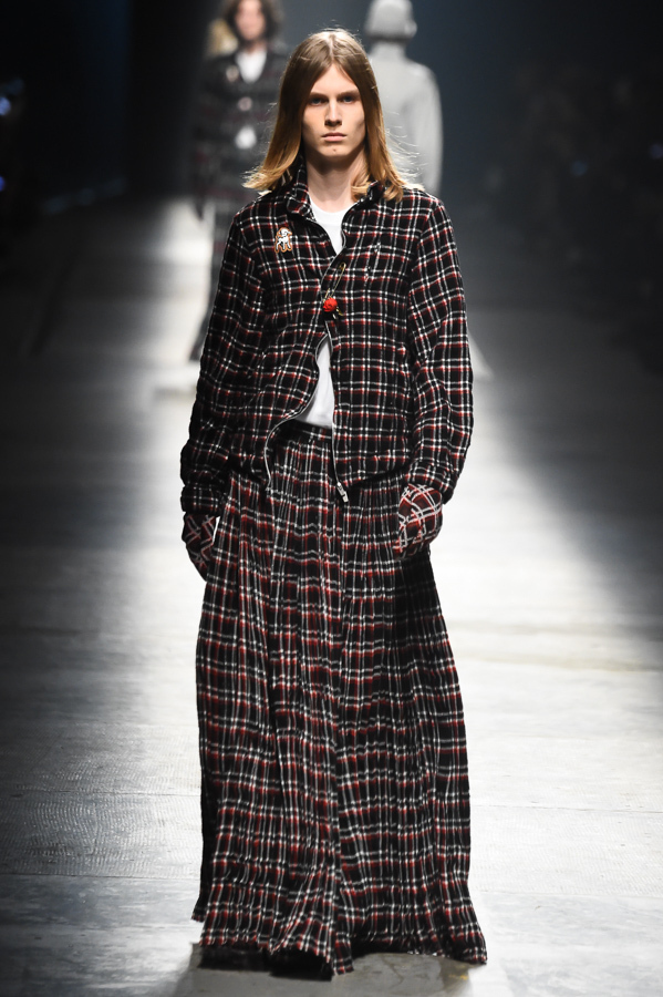 アンダーカバー 2018年秋冬メンズコレクション - 現代への警鐘か