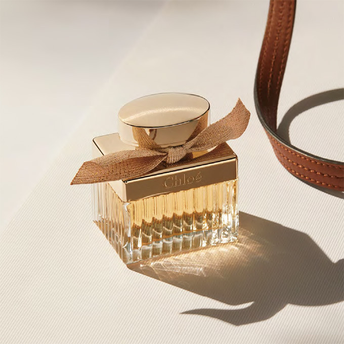 クロエの新香水「アブソリュ ドゥ パルファム」ローズを贅沢にブレンド