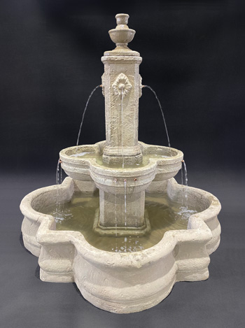 Diamante Lion Fountain with 66