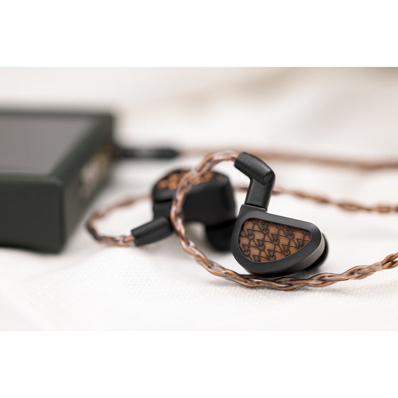 64 AUDIO Solo [64A-7433] 新品｜フジヤエービック