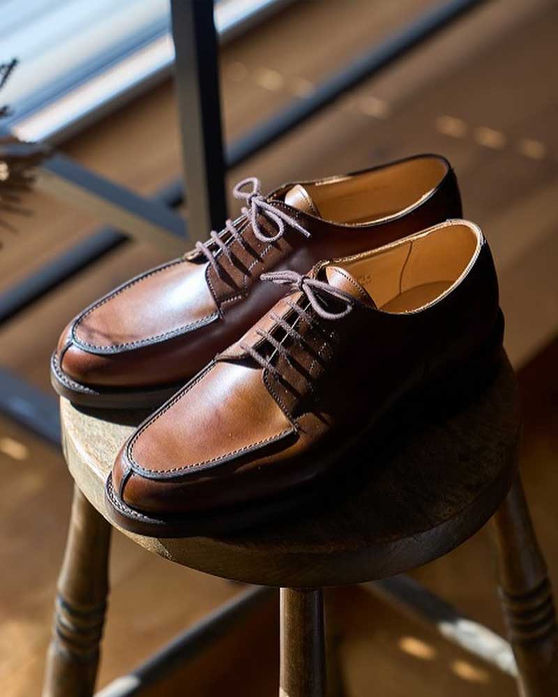 クロケット＆ジョーンズの“名作”外羽根Uチップ 「MORETON モールトン