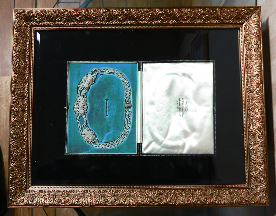 アンティークジュエリーの額装 | アンティークジュエリー ルネサンス