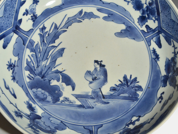 古伊万里(藍九谷様式)染付 人物に枇杷図大皿 江戸中期頃 | 古美術ささき