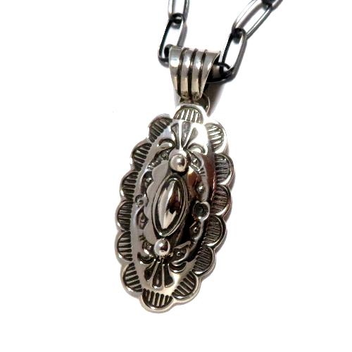 インディアンジュエリー アーチスト ペンダント ナバホ族