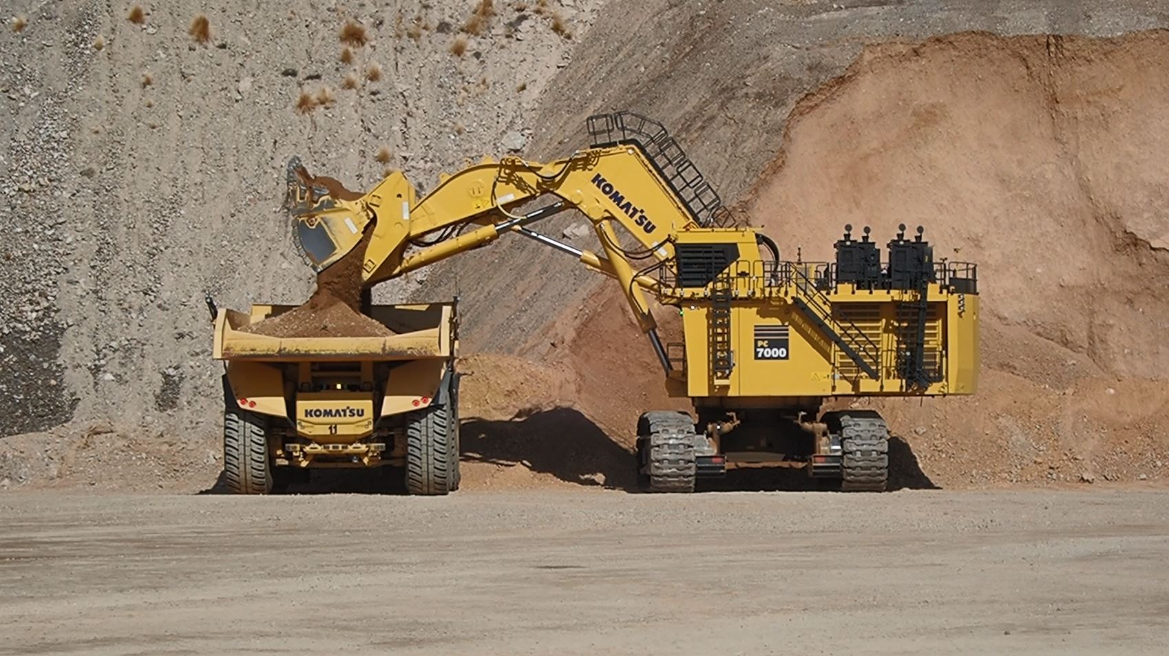 鉱山機械見本市「MINExpo」にてデモンストレーションを実施- コマツ