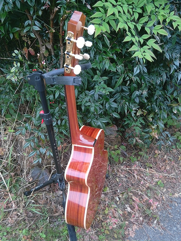 キユーバン トレス – 小坂弦楽器工房