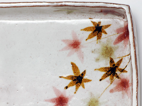 鶏と紅葉の模様の陶器』工芸品・観賞用 鶏と紅葉の模様の陶器』工芸品