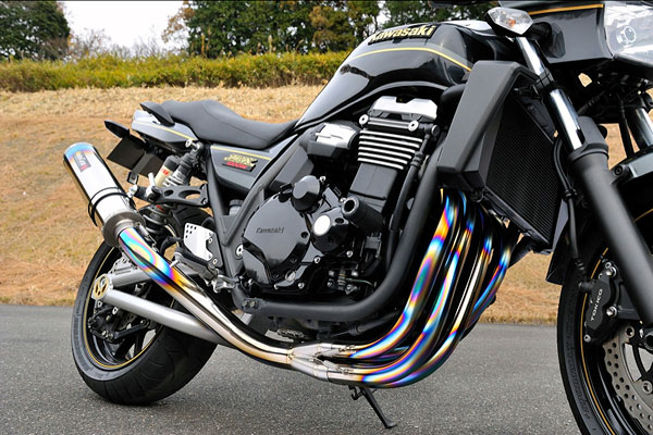 モトギアから手曲げ独特のラインと焼き色が美しい、ZRXシリーズ用