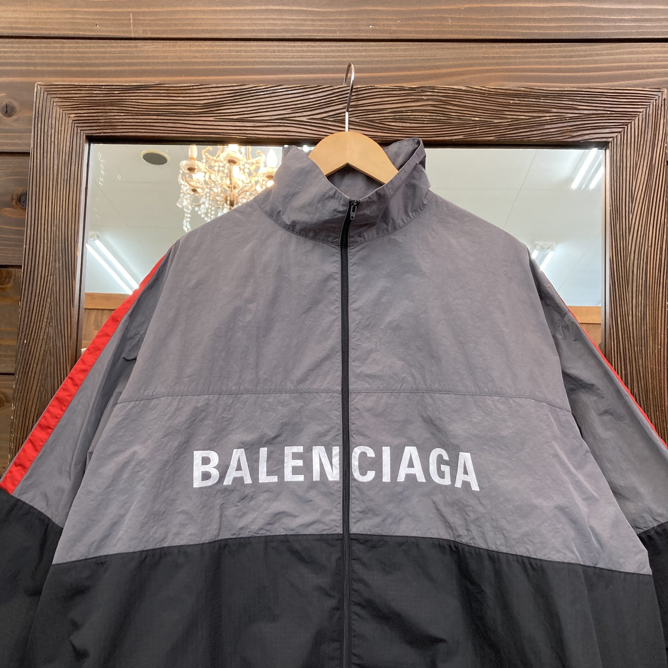 BALENCIAGA/バレンシアガ】Zip Up Logo Jacket【買取入荷情報
