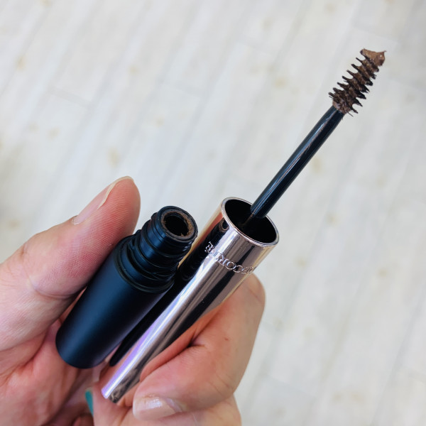 2021年コスメデコルテから立体感&艶感の最新眉マスカラが登場!｜コスメ