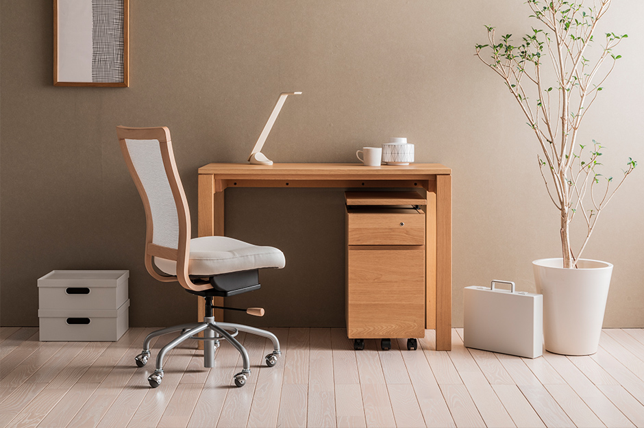大人向け学習机のおすすめ商品｜勉強にも使えるおしゃれなカリモク