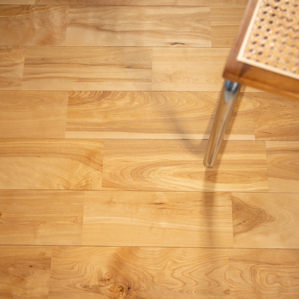 無垢フローリング「Vivid Wide ラスティック・バーチ（UV）」VB120-00