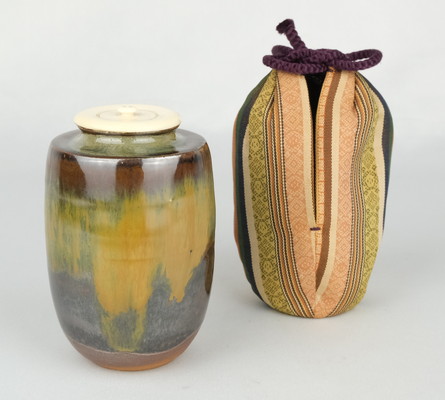 栗山園オンライン通販部 / 【出物】 高取茶入 亀井味楽