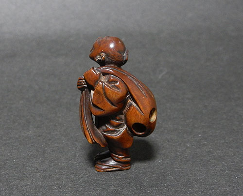木彫り 根付 人物 ＜在銘＞ | 【骨董品買取】日本全国対応・老舗骨董店