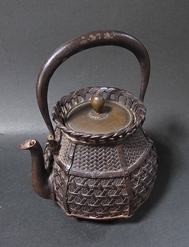 金龍堂 鉄瓶 | 【骨董品買取】日本全国対応・老舗骨董店の古美術やかた